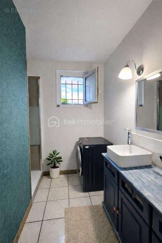 Appartement à CHARTRES-DE-BRETAGNE