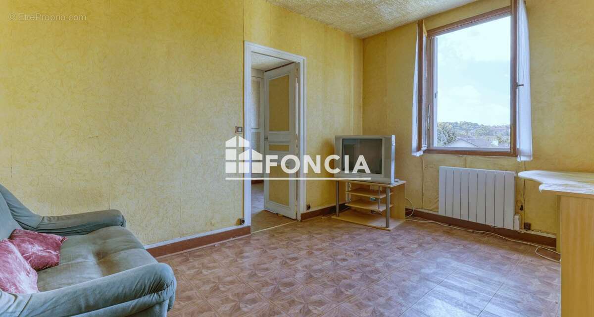 Appartement à VILLENEUVE-SAINT-GEORGES