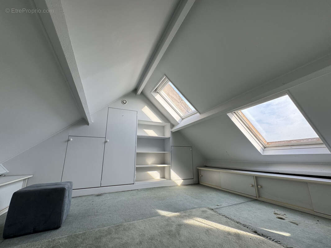 Appartement à VILLE-D&#039;AVRAY