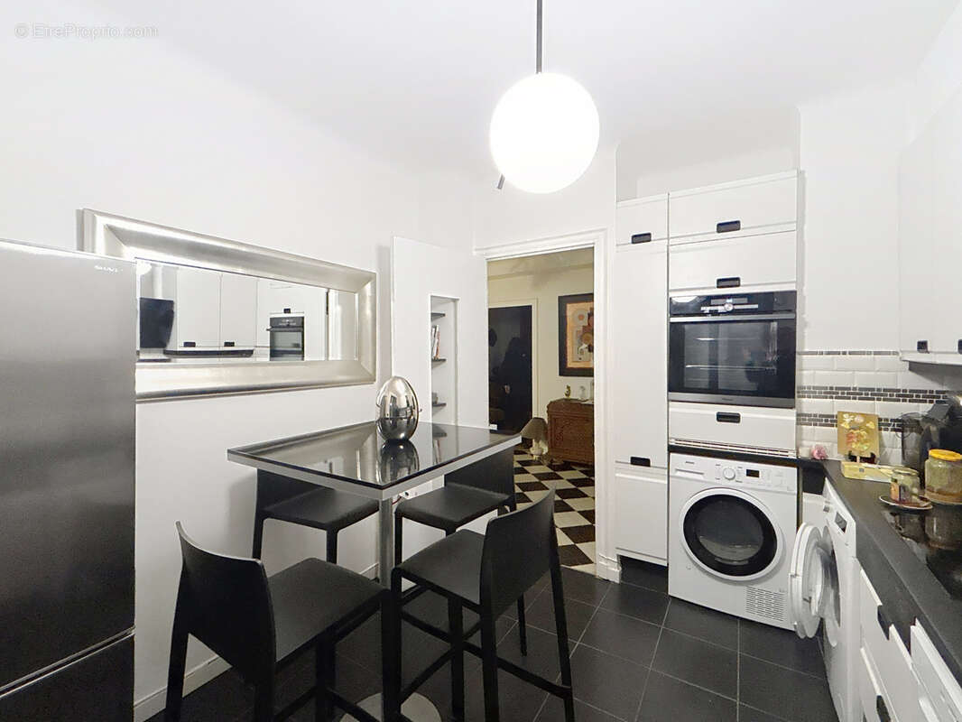 Appartement à LYON-6E