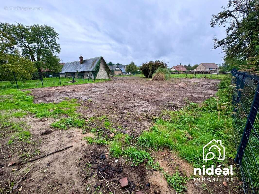 Terrain à AMFREVILLE-SUR-ITON