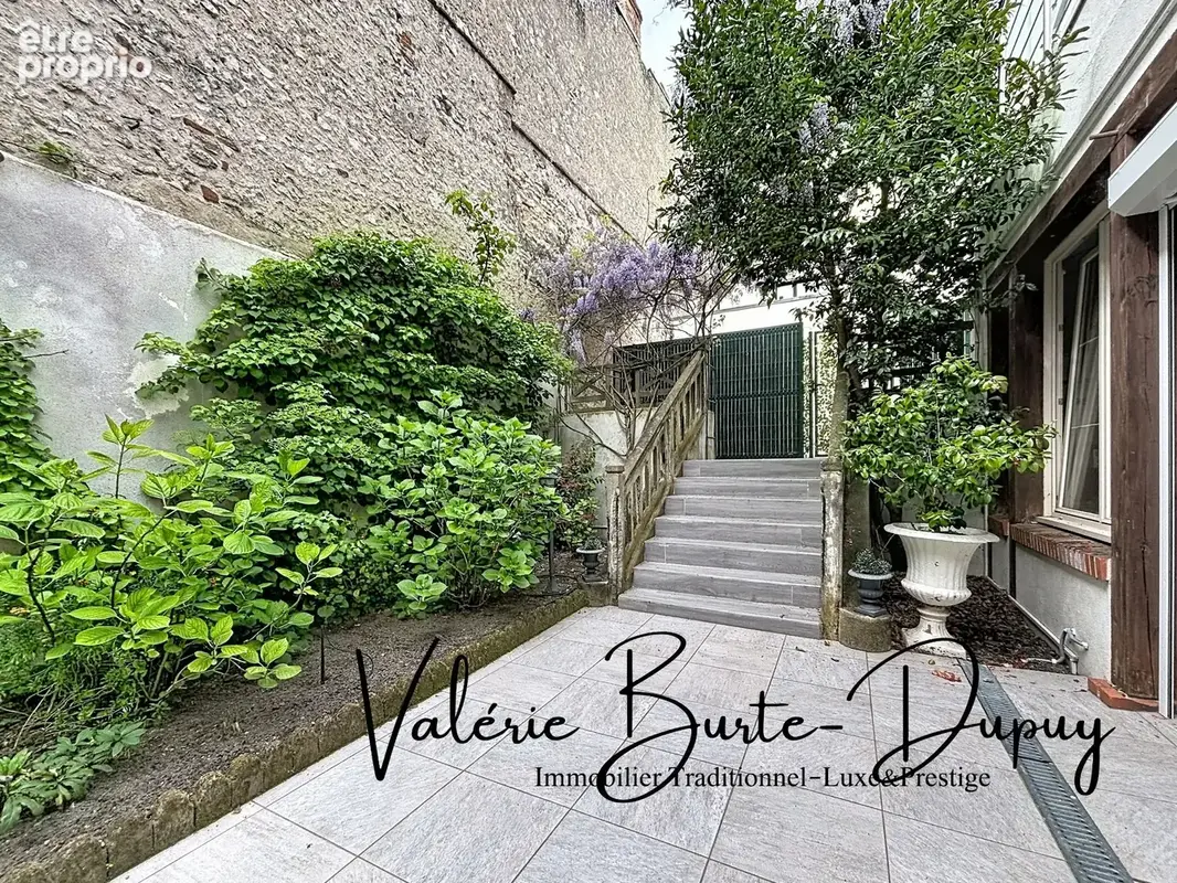 Orléans St Vincent à 15min de la place du Martroi à pied Maison de ville à vendre 5 Chambres avec terrasse arborée et stationnem - photo 28