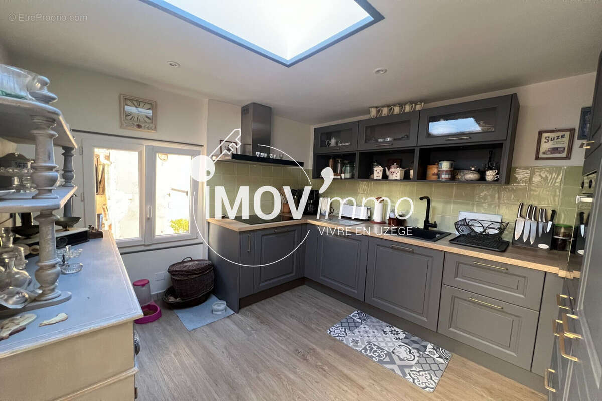 Maison à SAINT-QUENTIN-LA-POTERIE