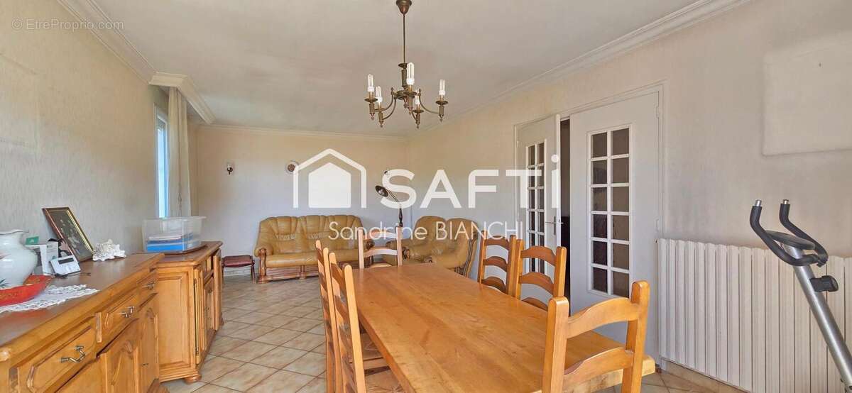 Photo 7 - Maison à SAINT-BONNET-DE-MURE