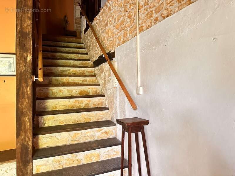 Maison à SAINT-GERMAIN-DE-MONTBRON