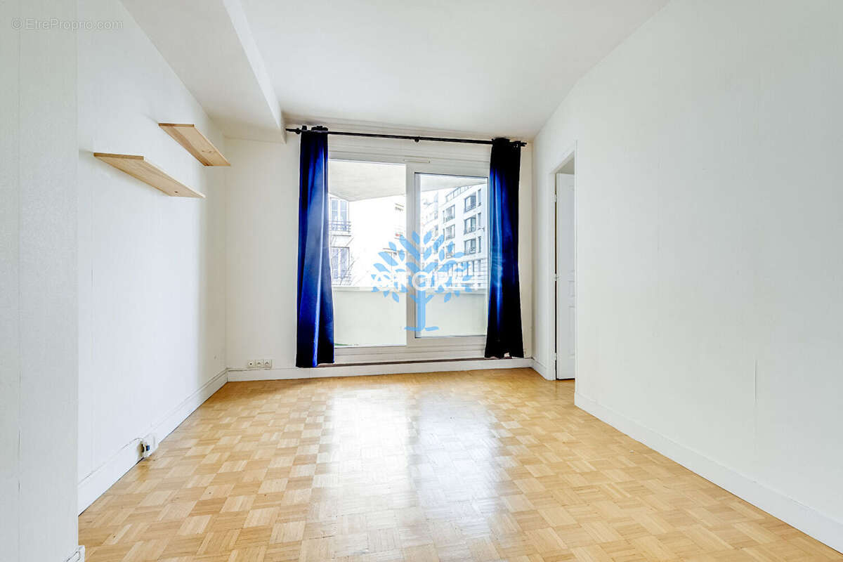 Appartement à PARIS-20E