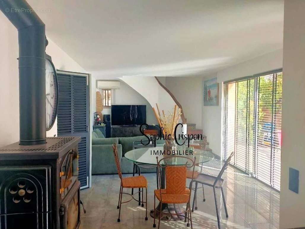 Maison à LES ADRETS-DE-L'ESTEREL