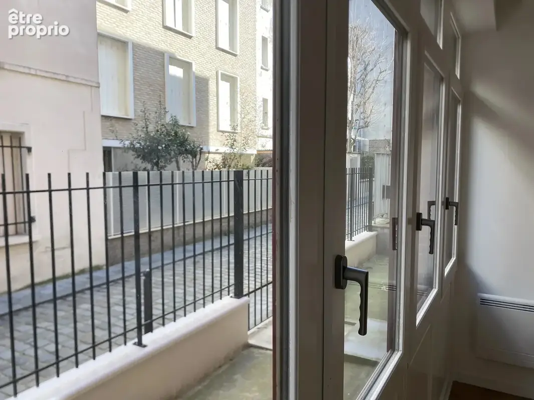 Paris XVIIIᵉ – Appartement 2 pièces 55 m² - photo 6
