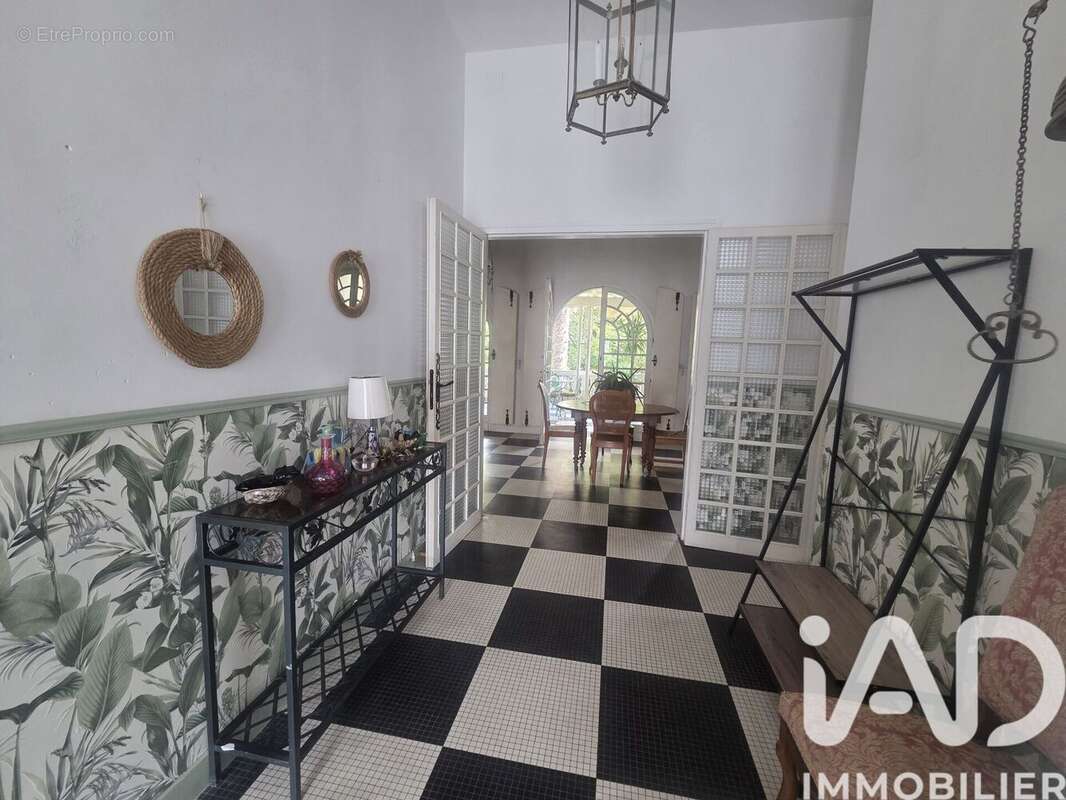 Maison 183 m² à Pauillac  - photo 3