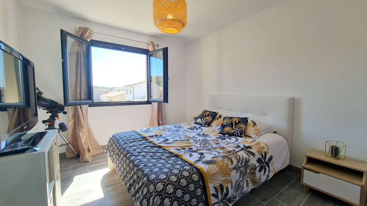 Maison à MONTELIMAR