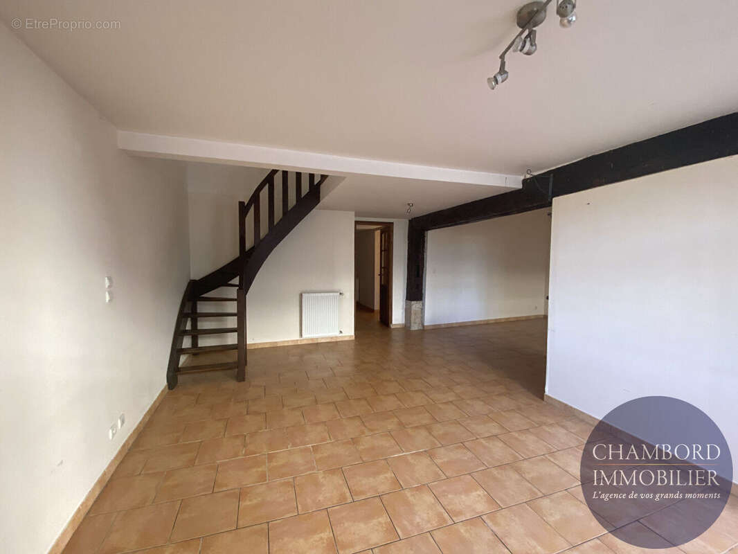 Maison en centre-ville Selles Sur Cher 107 m2 - photo 8