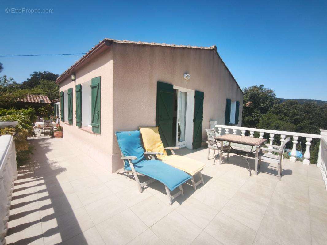 Maison à SAINT-MAXIMIN-LA-SAINTE-BAUME