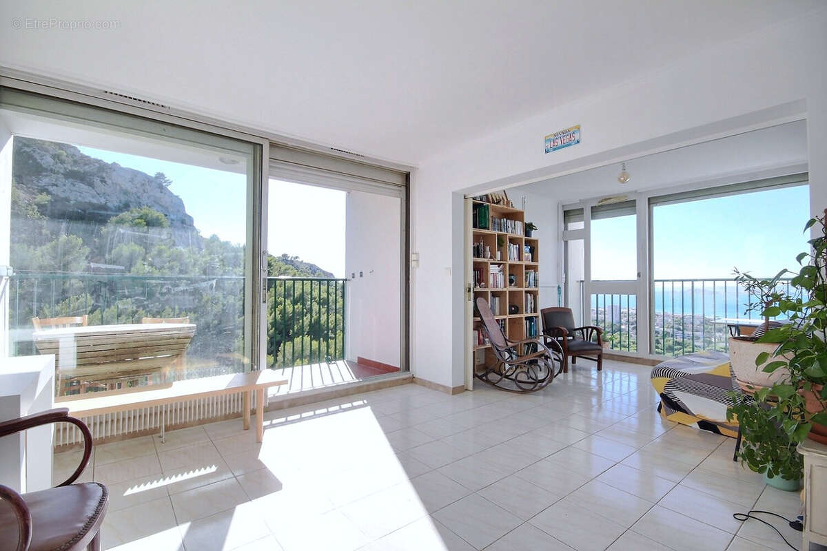 Appartement à MARSEILLE-8E