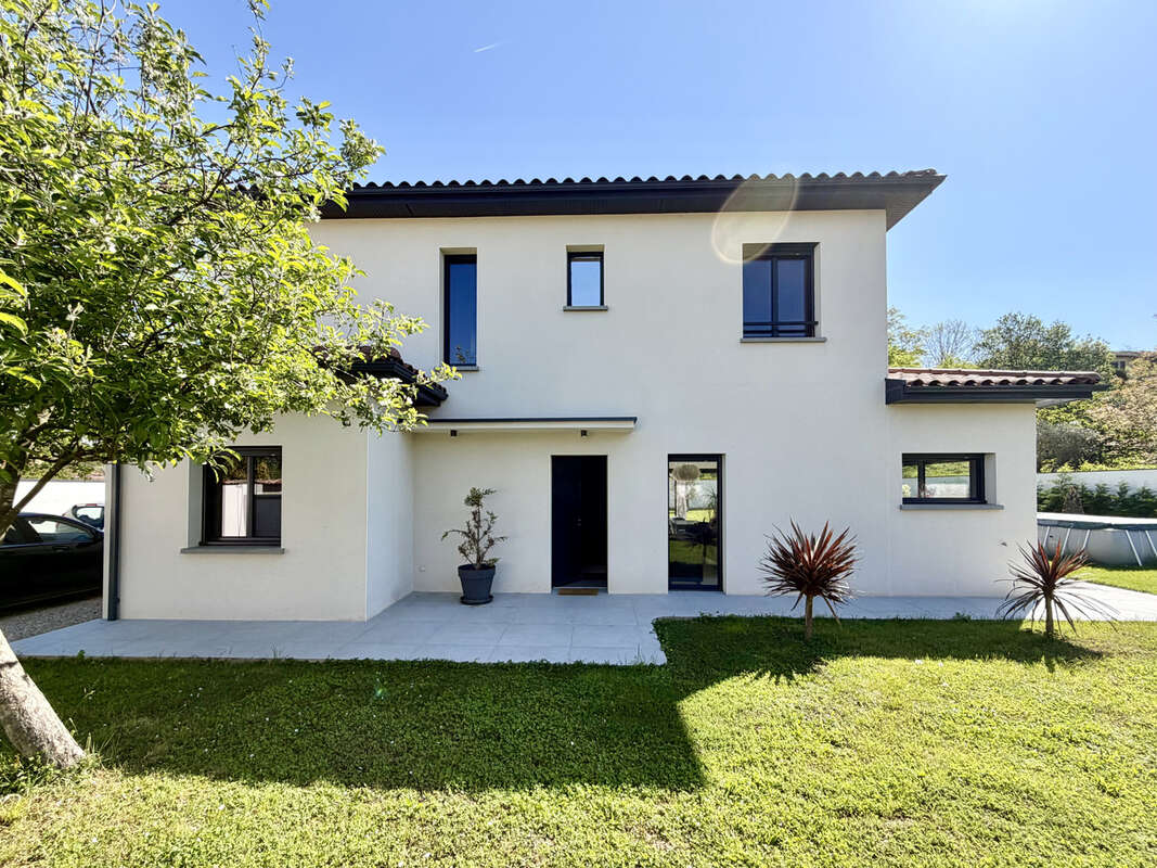 Maison à CAILLOUX-SUR-FONTAINES