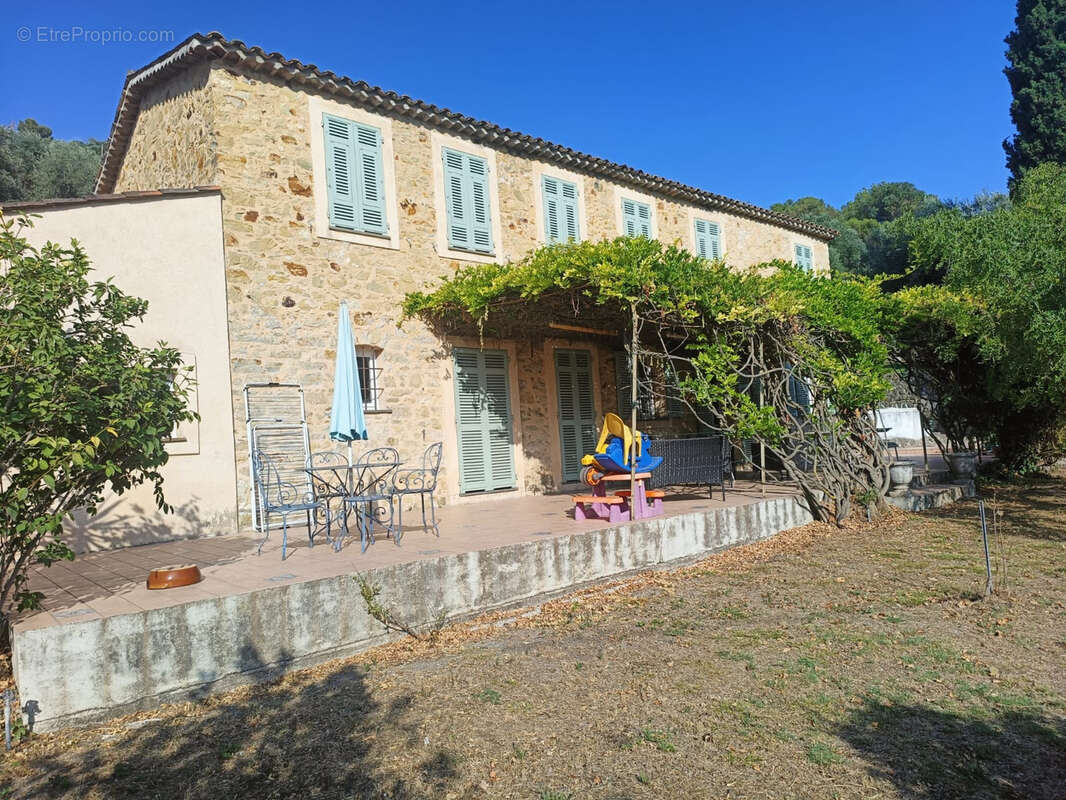 Maison à DRAP