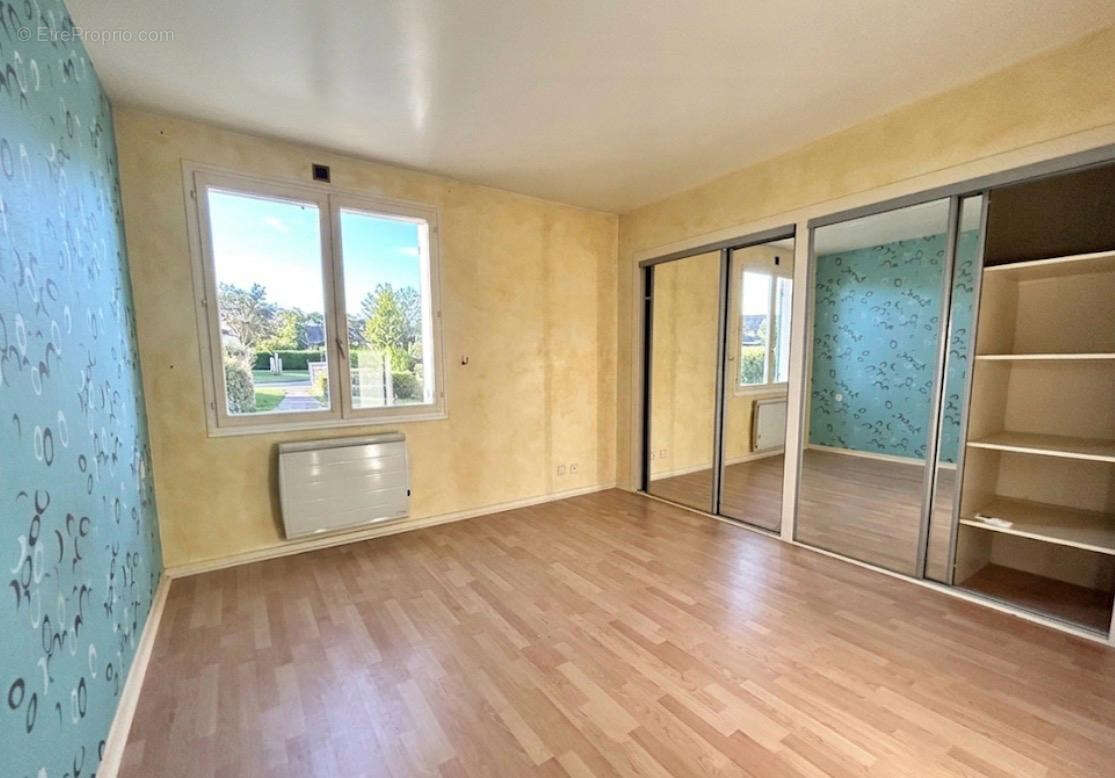 Découvrez le charme et les volumes d'une maison d'architecte - 300 m2 - 4 chambres   à pugnac dans un parc arboré pour savourer  - photo 11