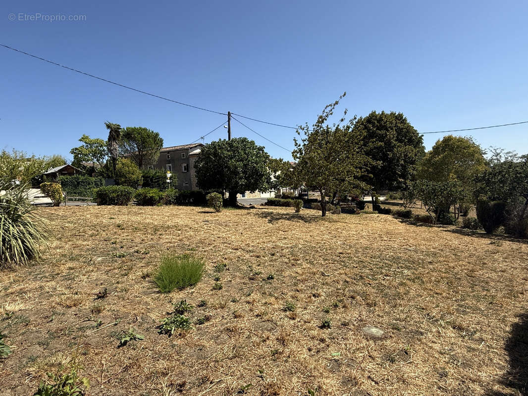 Terrain 705 m2 centre village secteur Martres Tolosane - photo 3