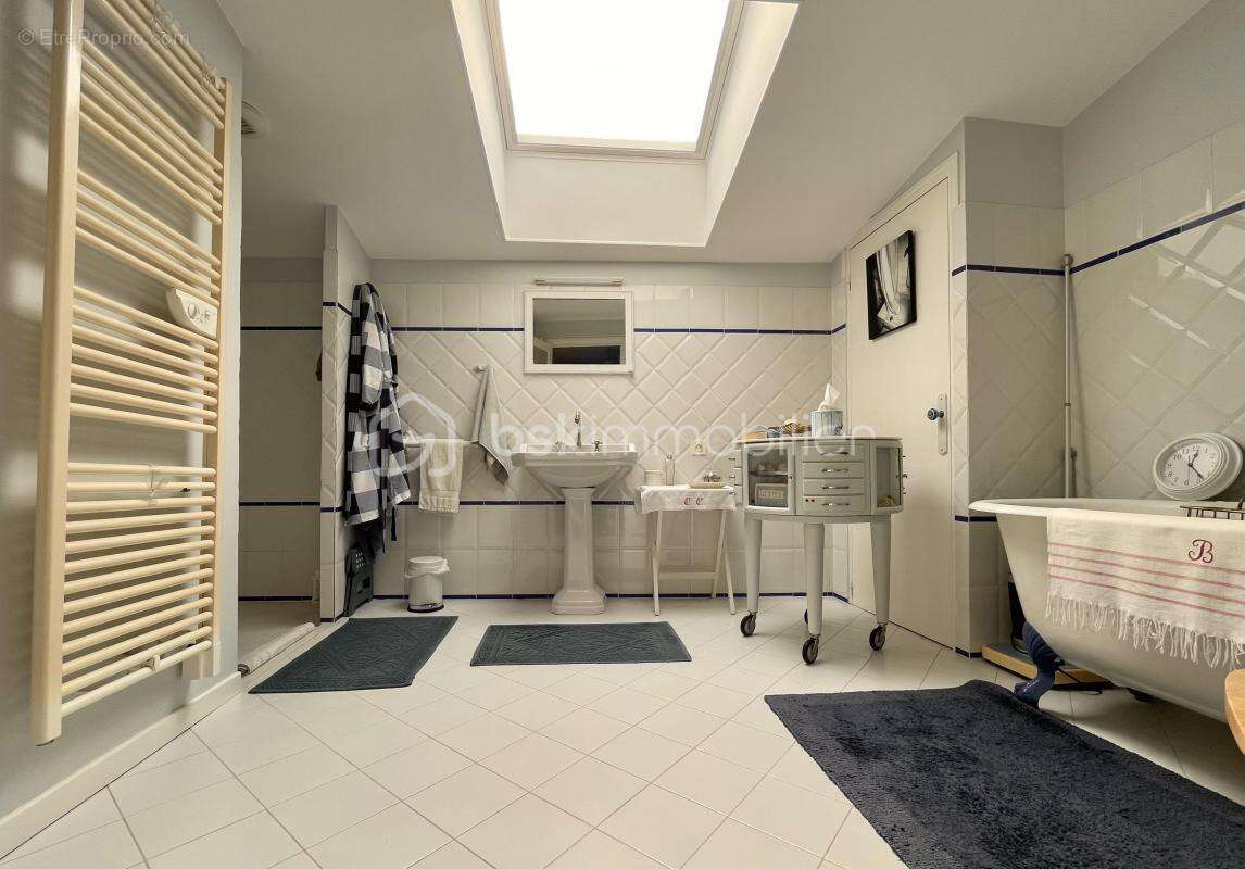 Maison à MAUZE-SUR-LE-MIGNON