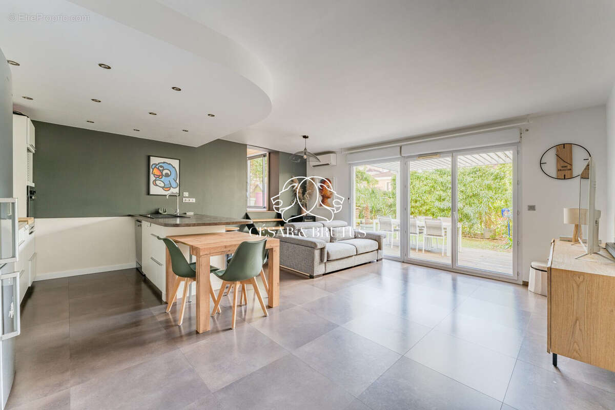 Appartement à LYON-3E