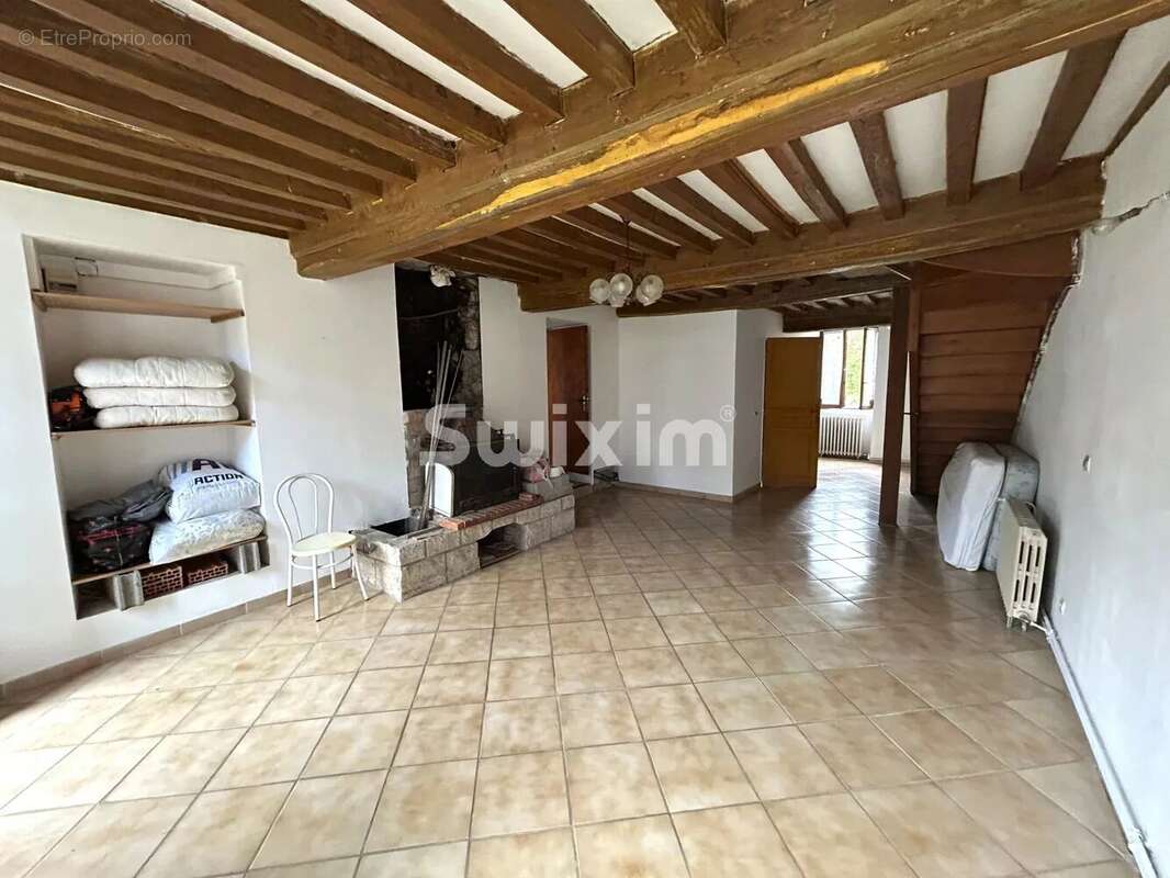 Maison à QUARRE-LES-TOMBES