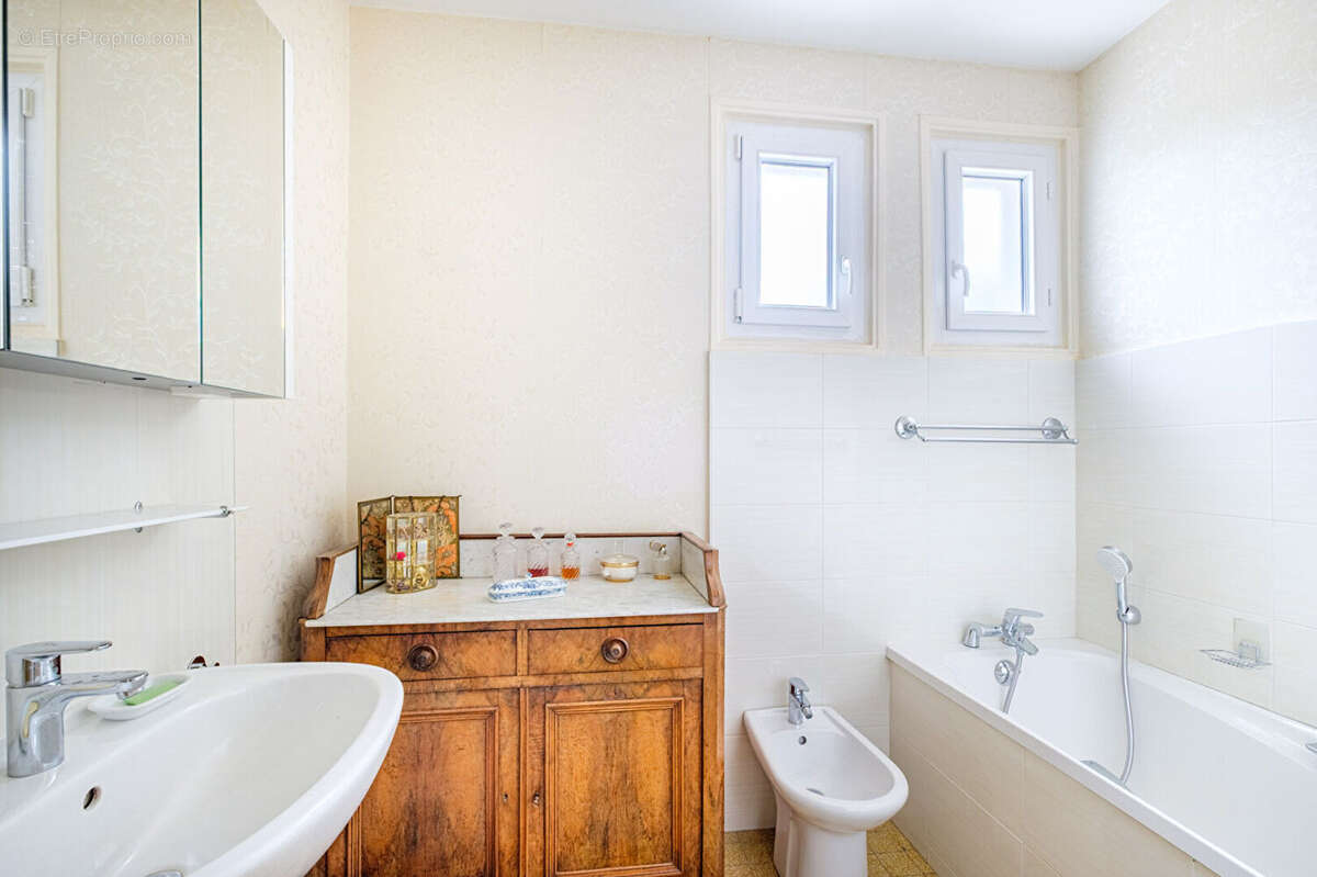 Appartement à LYON-8E