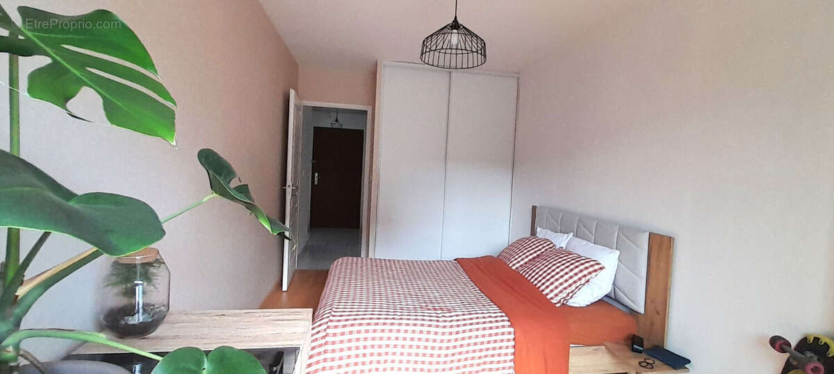 Saint nazaire villes martin t2 50 m² parking terrasse cave - photo 2