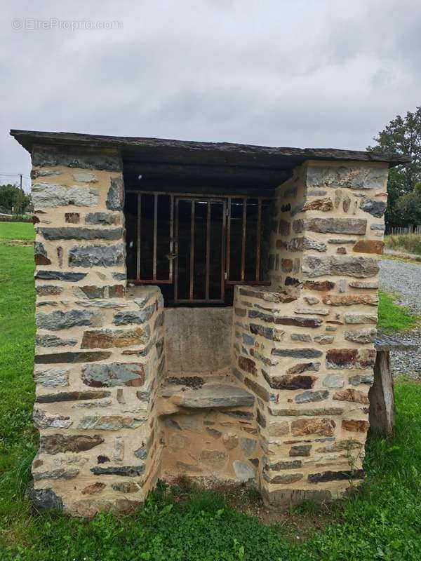 Maison à LA BOUEXIERE