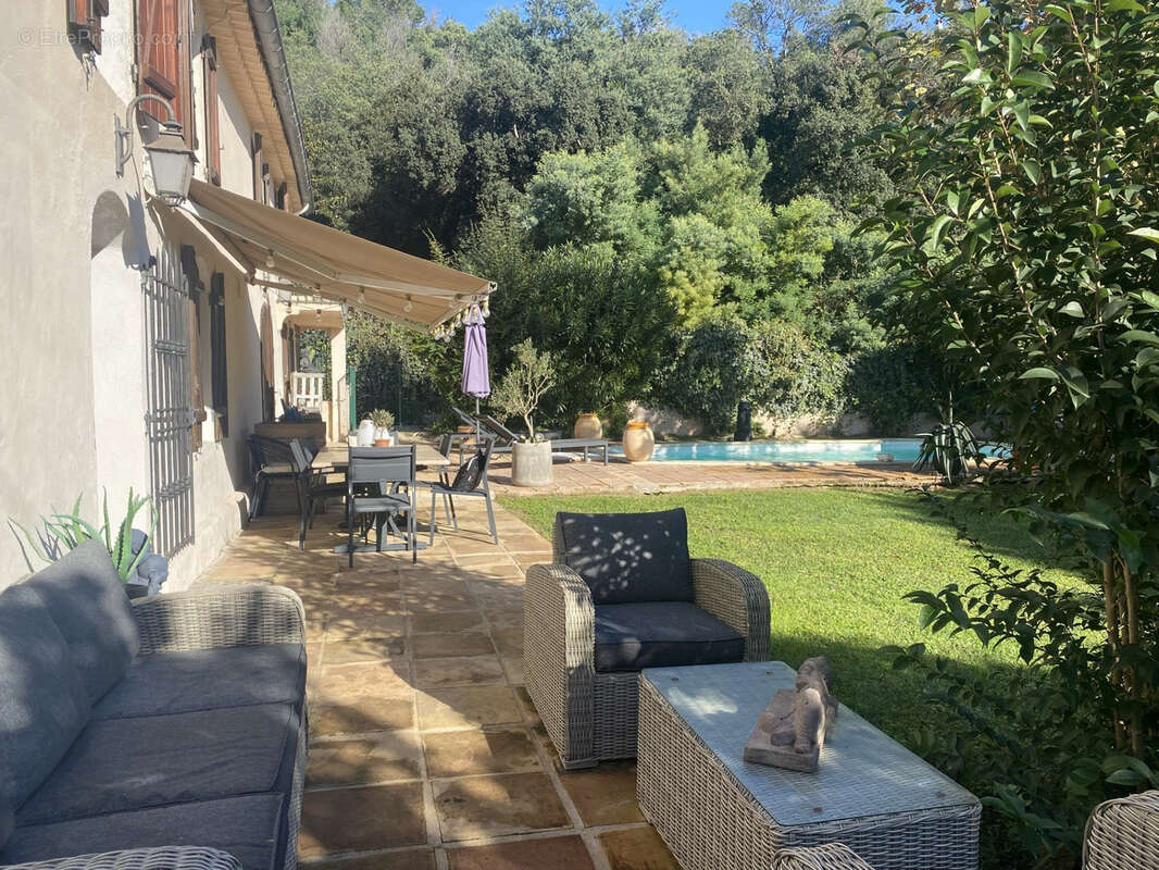 Maison à MANDELIEU-LA-NAPOULE