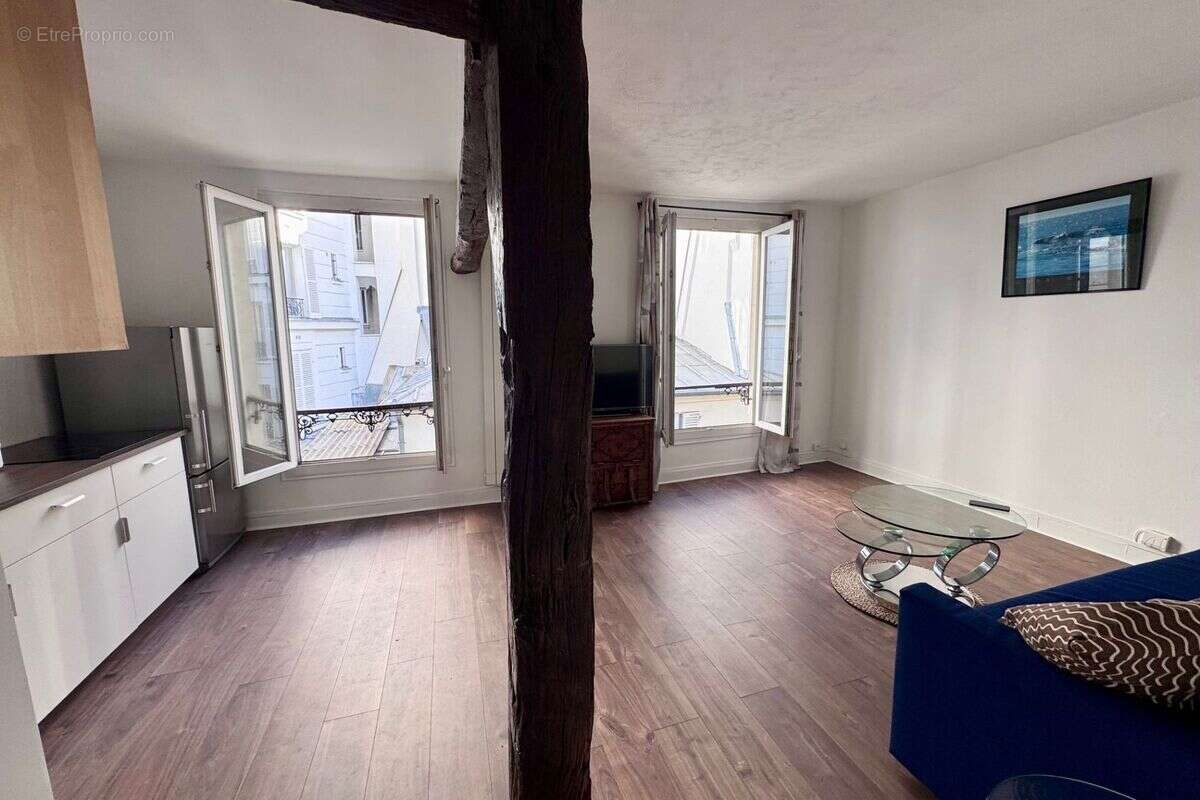 Appartement à PARIS-10E