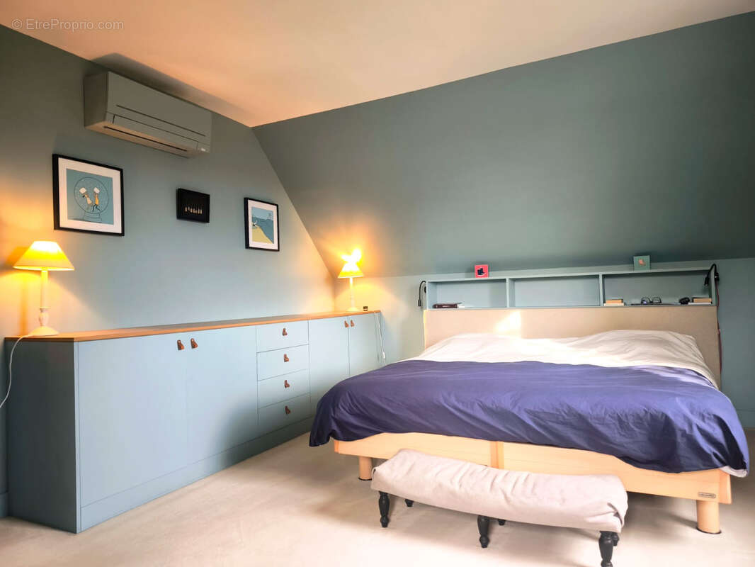 Maison à COULANS-SUR-GEE