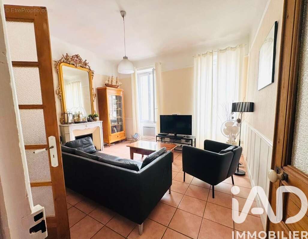 Appartement 100 m² à Marseille-6e  - photo 2