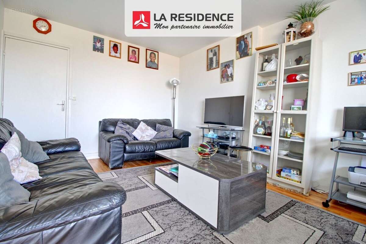 Appartement 81 m² à Cergy  - photo 3