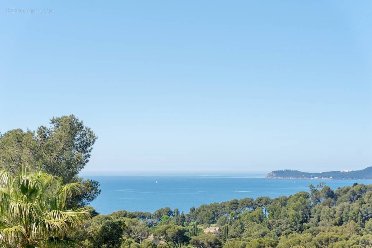 Appartement à LE PRADET