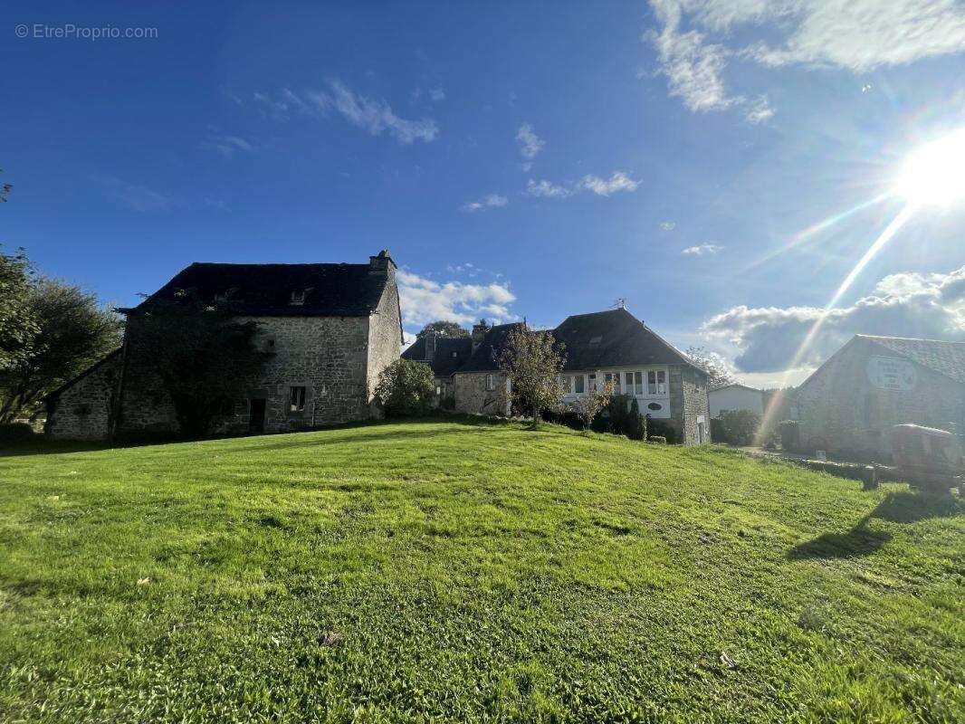 Maison à HAUTEFAGE