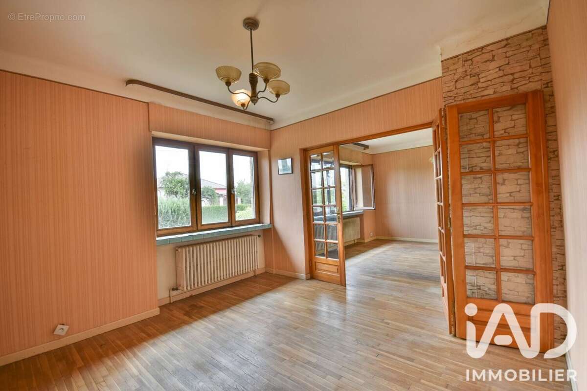 Maison 87 m² à Roncourt  - photo 2