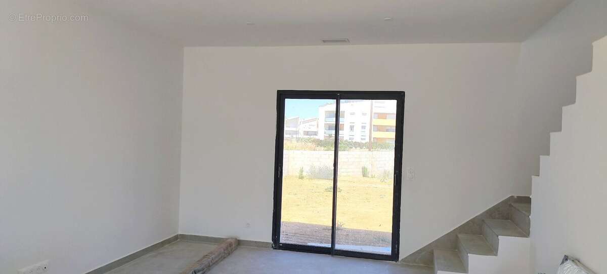 Maison à SAUVIAN