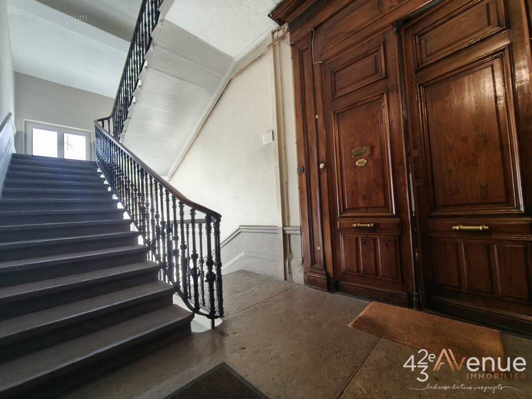 Appartement à SAINT-ETIENNE