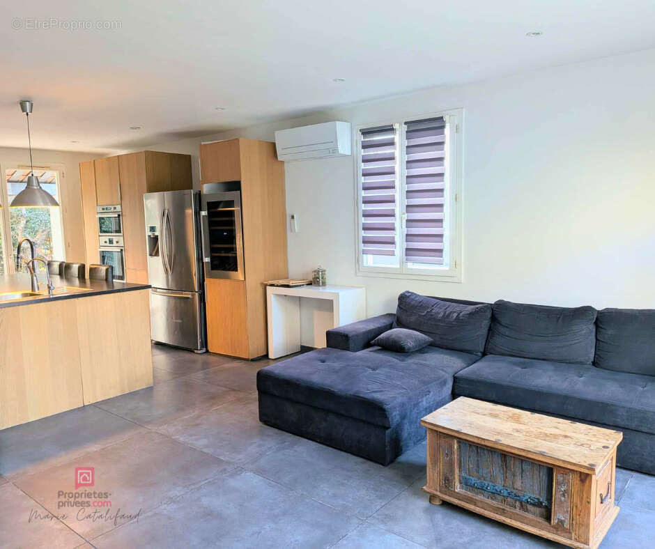 Maison à ROQUEBRUNE-SUR-ARGENS