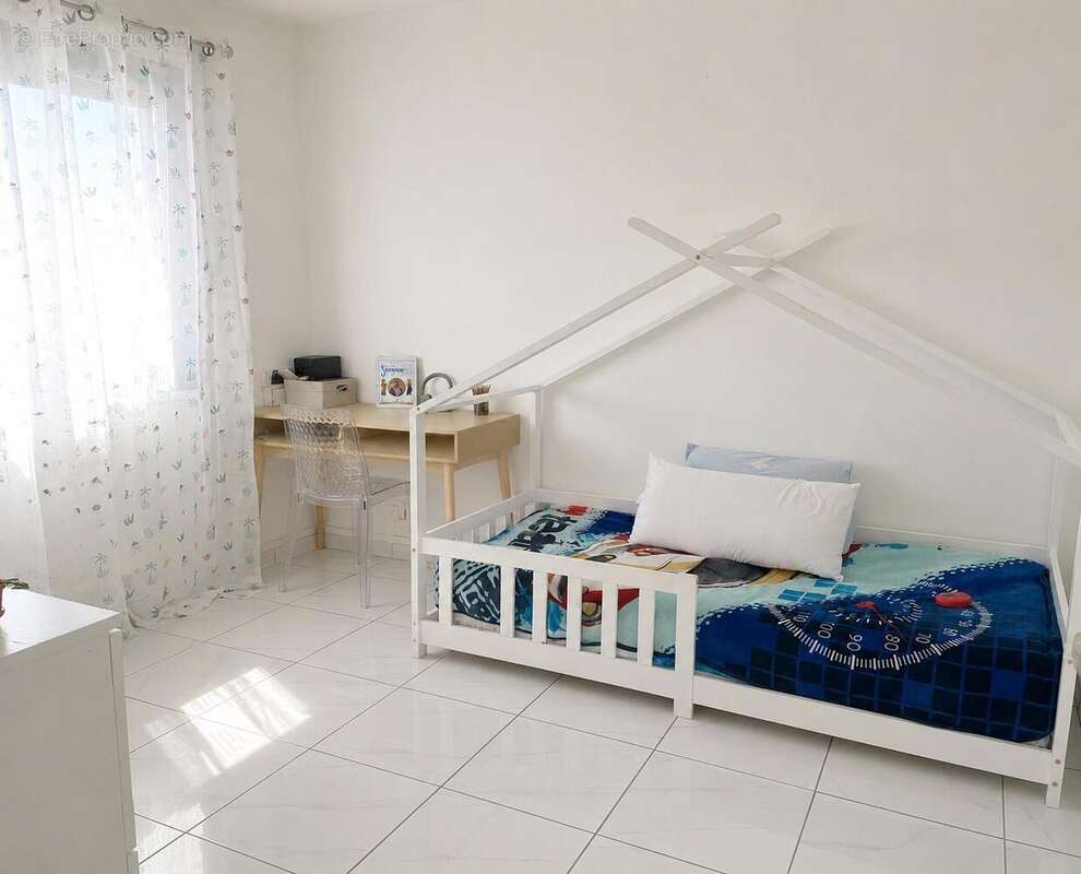 Maison 176 m² à Pusignan  - photo 9