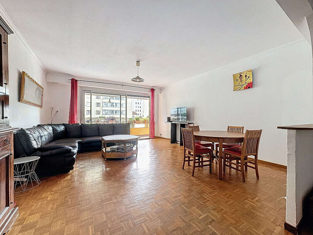 Appartement à MARSEILLE-8E