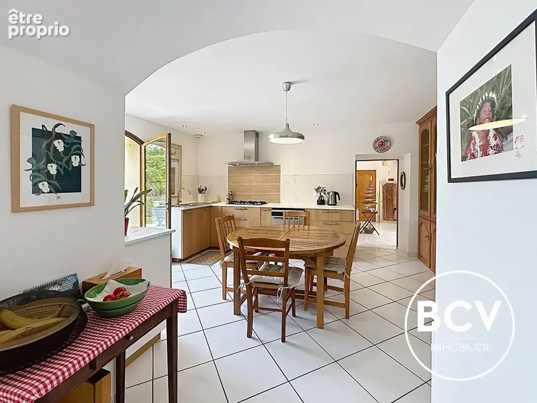 Maison T6 de 222 m² avec séjour double et grange sur terrain de 1989 m² - photo 6