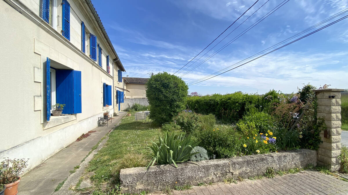 Maison à SAINT-FORT-SUR-GIRONDE