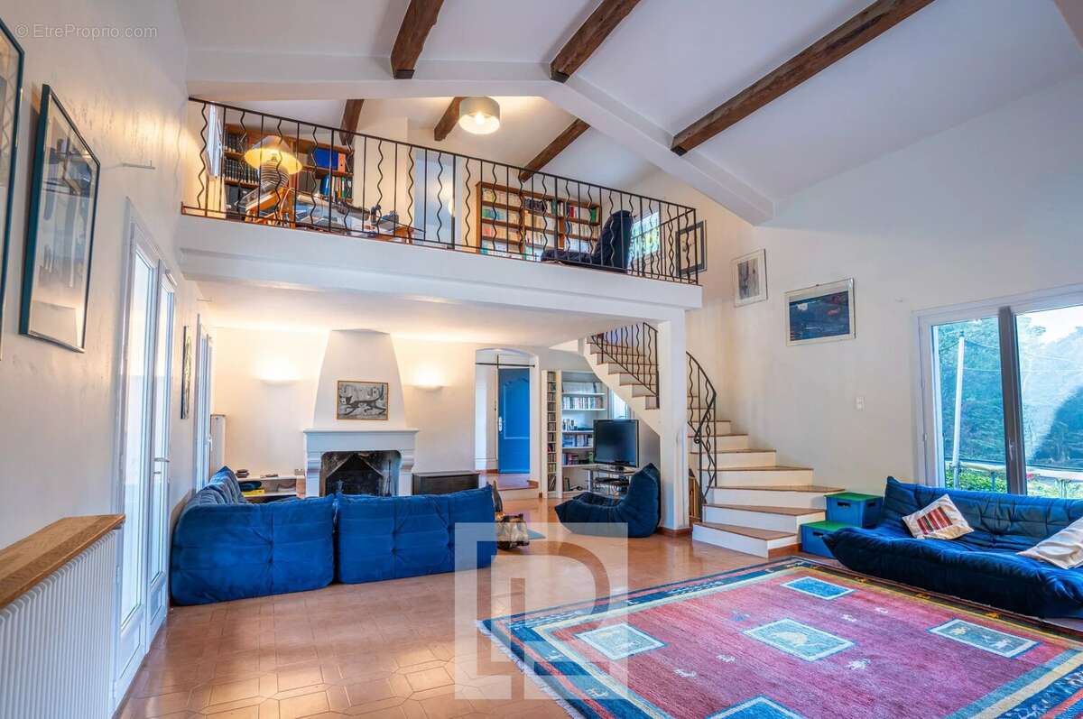 Maison à MOUGINS