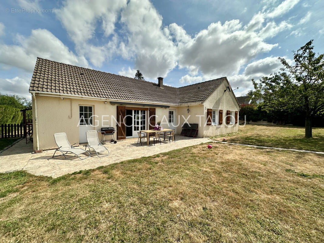 Maison à SAINT-JACQUES-D'ALIERMONT