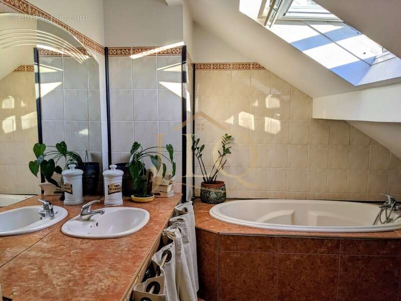 La Maison des Saisons - Maison familiale de 173 m² – 3 chambres – terrain paysager de 3 759 m² - Maintenon (28) - photo 16