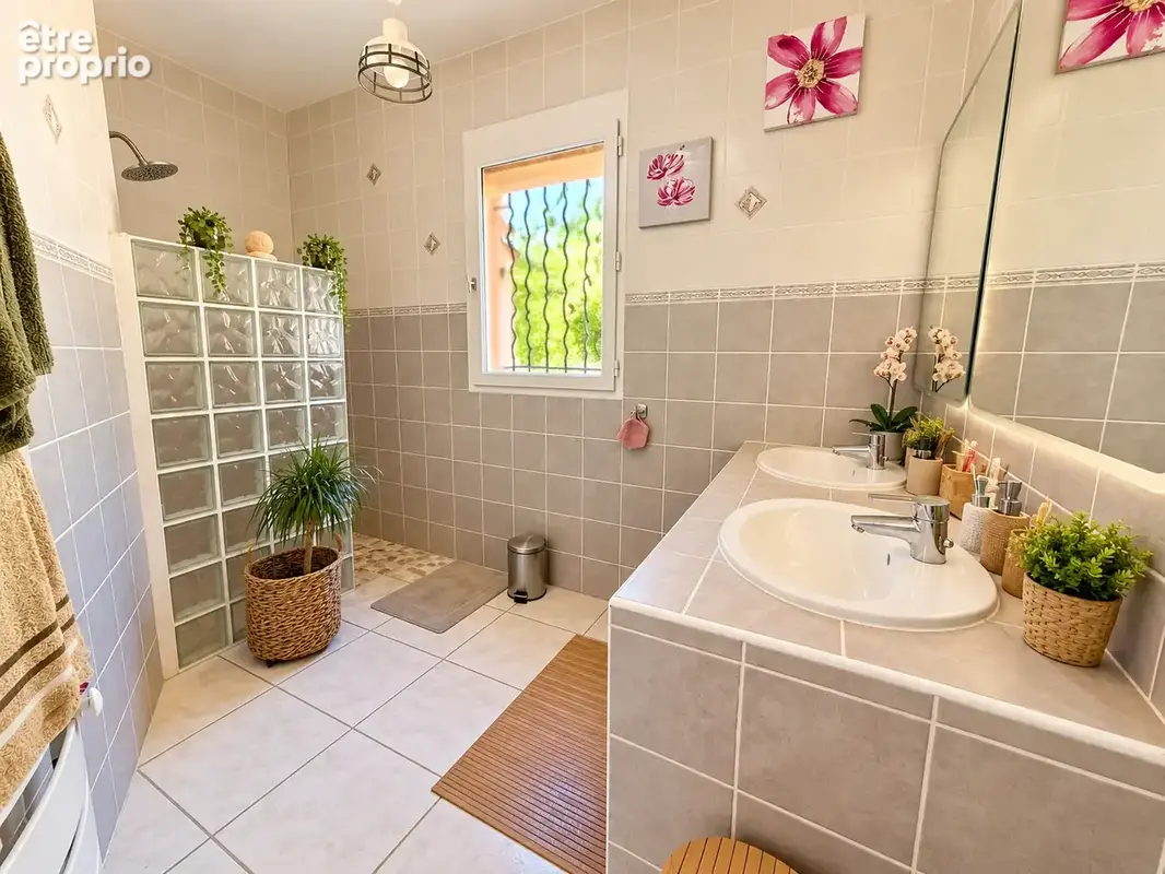 Six fours les plages - maison de 130 m2 - terrain 1037 m2 - calme - - photo 7