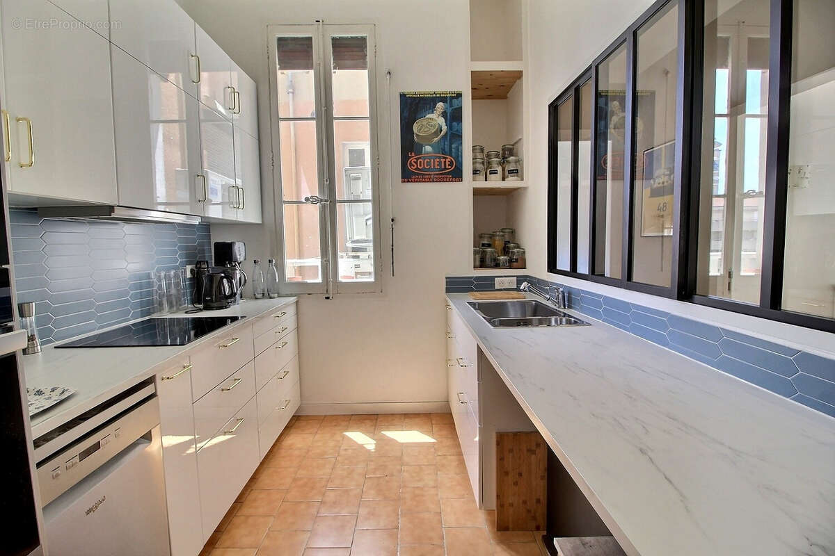 Appartement à MARSEILLE-6E