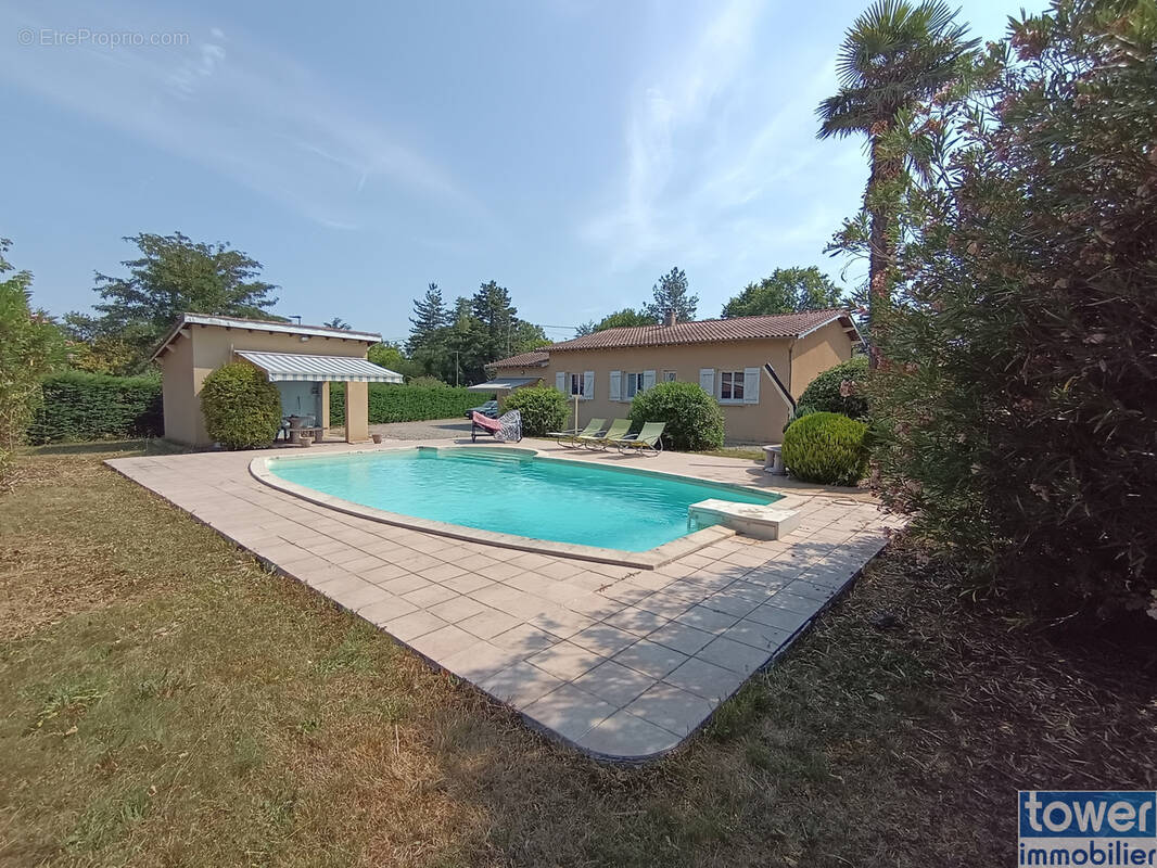 Maison à MONTECH