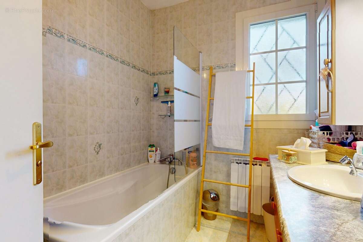 Maison à MOULEYDIER