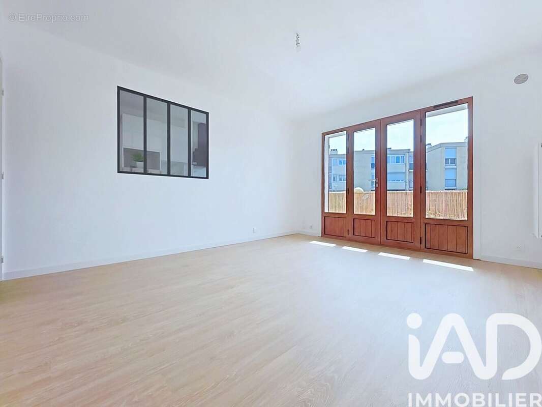 Photo 3 - Appartement à OZOIR-LA-FERRIERE